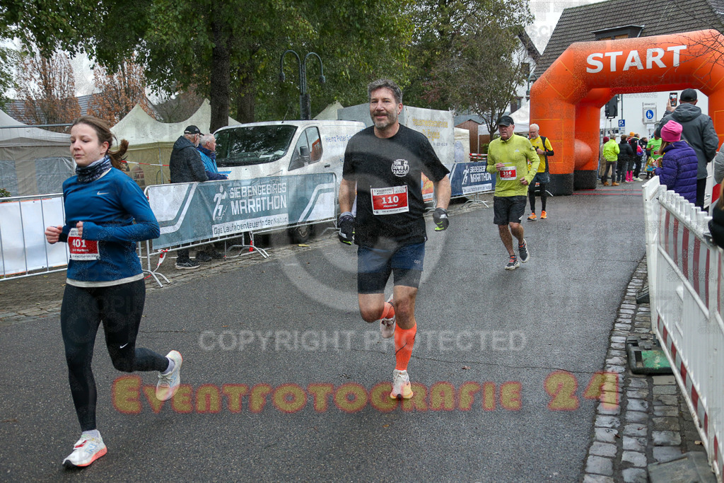 251130_1144_EX1_8522 | Sportfotografie im Rhein-Sieg Kreis, Köln, Bonn, NRW, Rheinland Pfalz, Hessen, etc. Unser Tätigkeitsfeld umfasst den Laufsport vom Volkslauf über den Marathon, Duathlon, Triathon bis zum Ultralauf wie Kölnpfad Ultra oder Schindertrail.