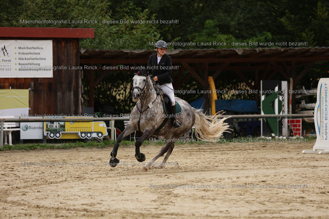 HG9A5533 | laurarinckfotografie - Realisiert mit Pictrs.com