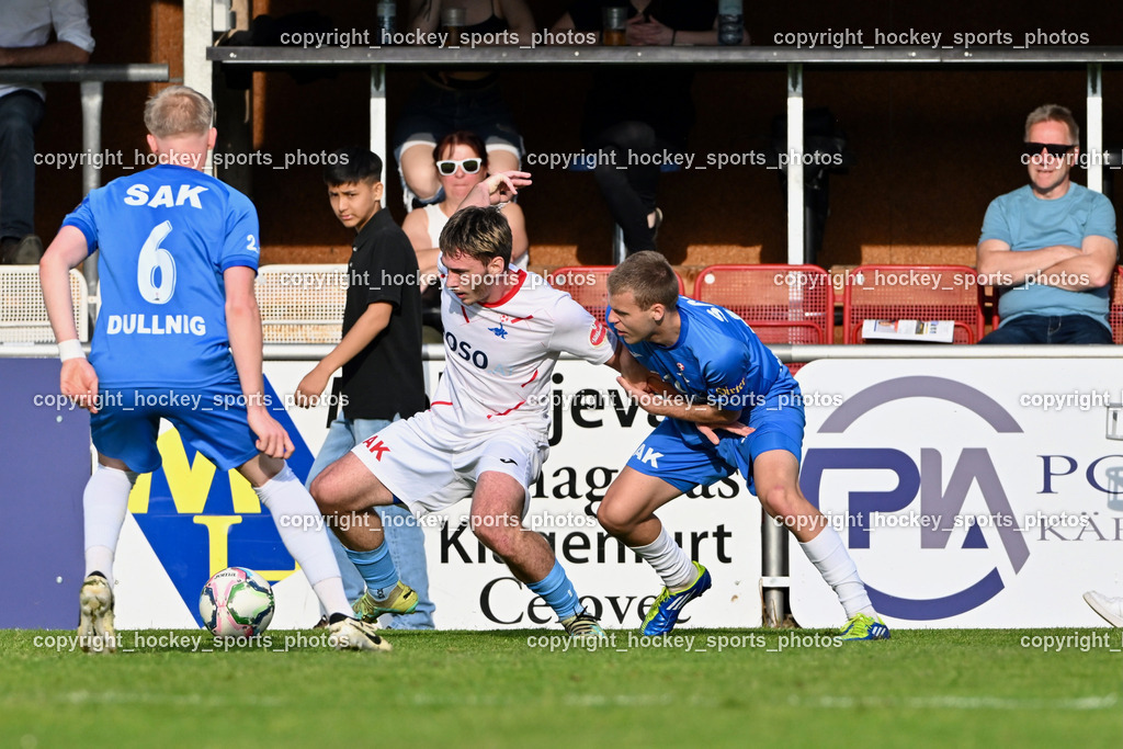 SAK Klagenfurt vs. SVG Bleiburg | #6 Toni Dullnig SAK, #23 Alen Martinovic SVG Bleiburg, #13 Fabian Griesebner SAK, SAK Klagenfurt vs. SVG Bleiburg, SAK Klagenfurt vs. SVG Bleiburg am 11.05.2024 in Klagenfurt (Sportpark Welzenegg), Austria, (Photo by Bernd Stefan)