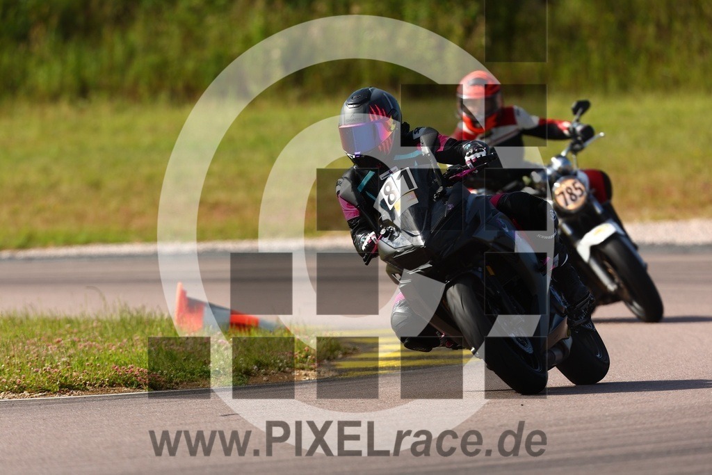 0081-20260606_00389 | Schöne Erinnerungen an spannende Momente - das festzuhalten ist unser Job. PIXELrace.de ist seit 2003 auf den Rennstrecken Europas unterwegs um die Action draußen beim Fahren und die wunderbare Stimmung imm Fahrerlager für euch einzufangen.