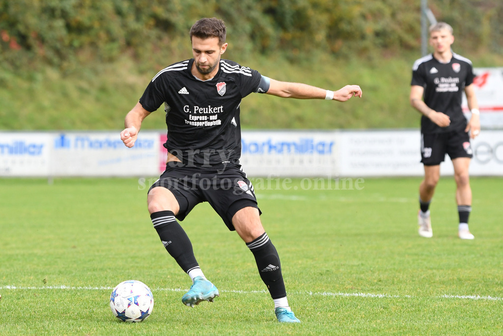 SSG Metten Damen : SpVgg Erdweg | TSV Seebach : SC Luhe-WildenauEndstand 1:0Christoph Beck (Kapitän TSV Seebach) - Realisiert mit Pictrs.com