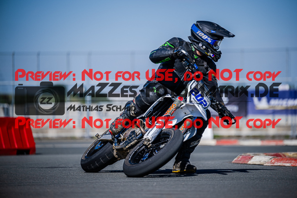 MaZZes_FotoMatrix_220903_1150 | S3