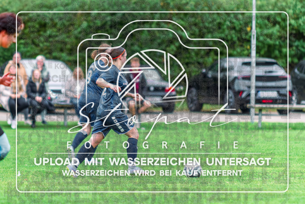 SFBSGF-1016 | Anna Hartig (SF Bispingen #15) beim Damen Kreisliga HK/CE Spiel zwischen Sportfreunde Bispingen und SG Fulde im Sportplatz Steinbeck/Luhe, Bispingen (Simon Paul Stopat) - Realisiert mit Pictrs.com