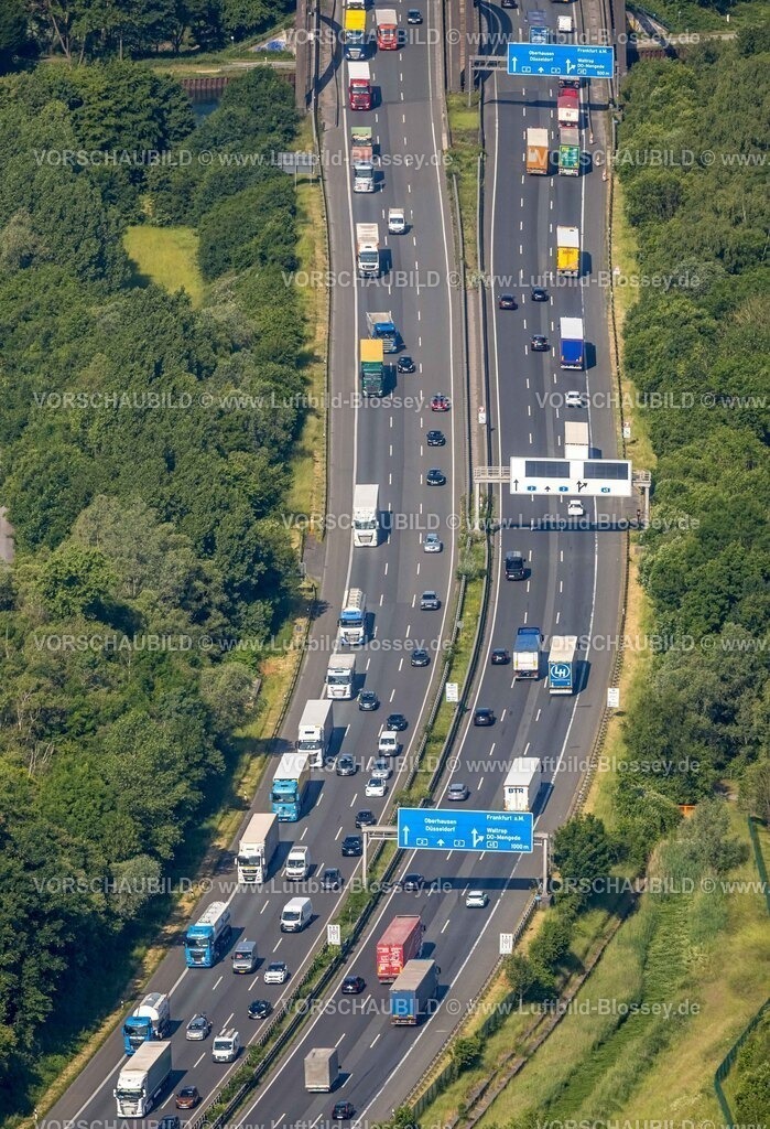 Luenen250600051 | Luftbild, Verkehrsstau auf der Autobahn A2 am Kreuz Dortmund-Nordwest  Anschlussstelle Dortmund-Mengede, Schwieringhausen, Dortmund, Ruhrgebiet, Nordrhein-Westfalen, Deutschland