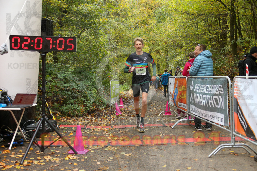 251026_1208_EX1_9902 | Sportfotografie im Rhein-Sieg Kreis, Köln, Bonn, NRW, Rheinland Pfalz, Hessen, etc. Unser Tätigkeitsfeld umfasst den Laufsport vom Volkslauf über den Marathon, Duathlon, Triathon bis zum Ultralauf wie Kölnpfad Ultra oder Schindertrail.