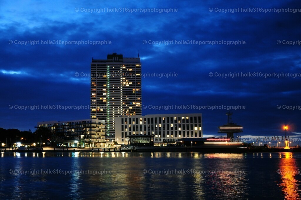 DSC_3021 (2) | Sportfotografie , Motorsport, Motoross, Reitsport, Mointainbike, Enduro,
Landschaft , Outdoor, Eventfotografie, Landschaft, Bilder online bestellen - Realisiert mit Pictrs.com