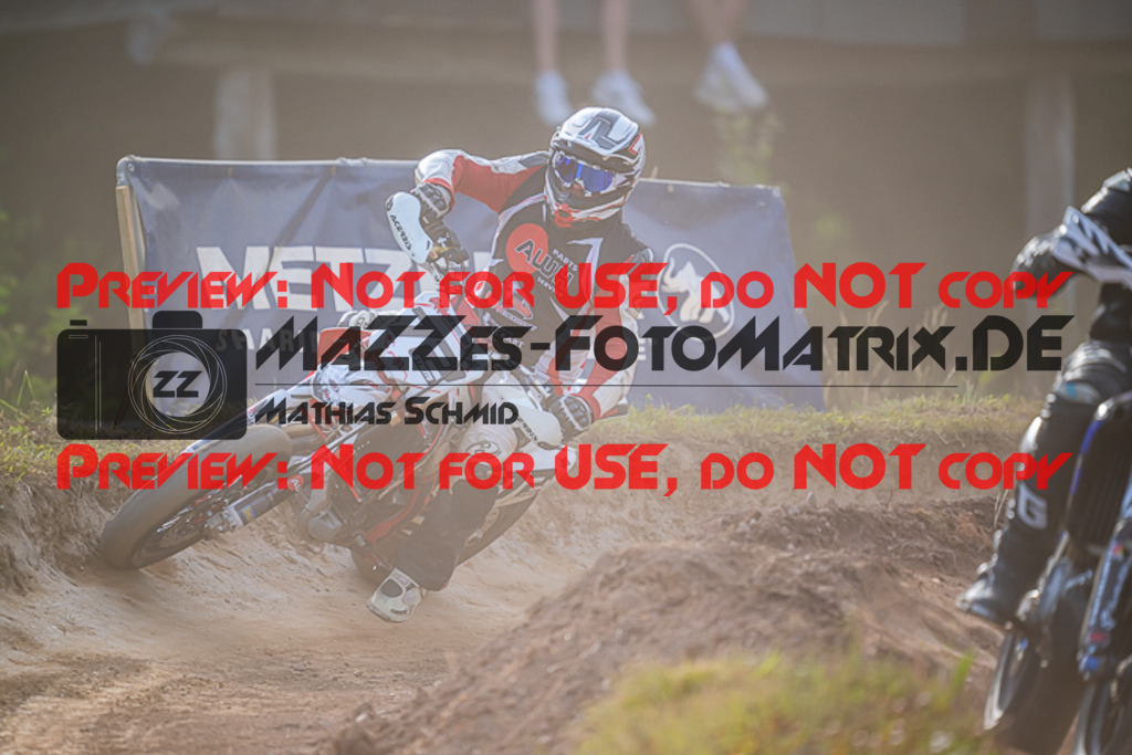 MaZZes_FotoMatrix_220618_8938 | UE40