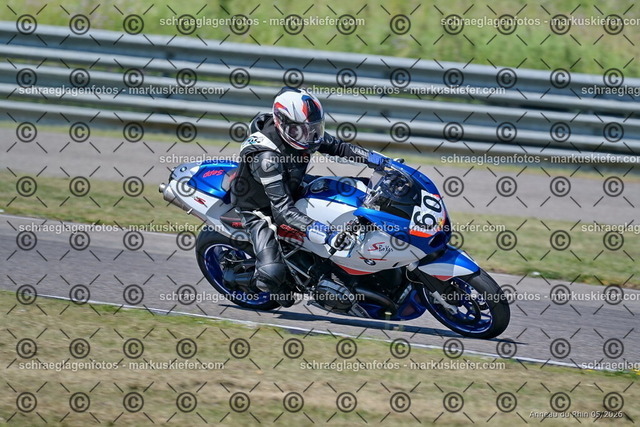 26BT01-0345 | 060 - Realisiert mit Pictrs.com