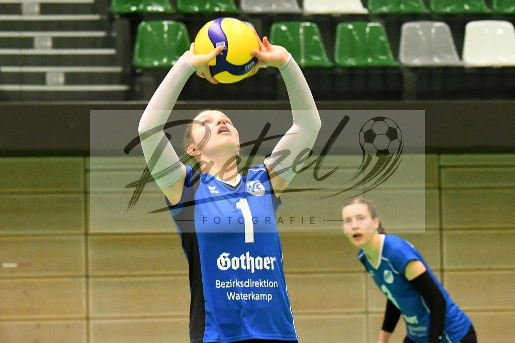 20200208_VCOASC_0053 | Volleyball, Frauen:   waehrend des Spiels der Regionalliga NordWest zwischen VC Osnabrueck und ASC 46 Goettingen in der Schlosswall-Halle am 08.02.2020 in Osnabrueck, Deutschland. - Realisiert mit Pictrs.com