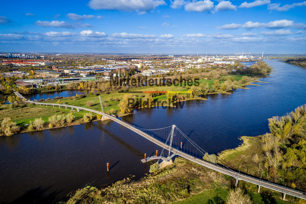 Herrenkrug-0029 | Herrenkrugsteg Brücke und Elbe  - Realisiert mit Pictrs.com