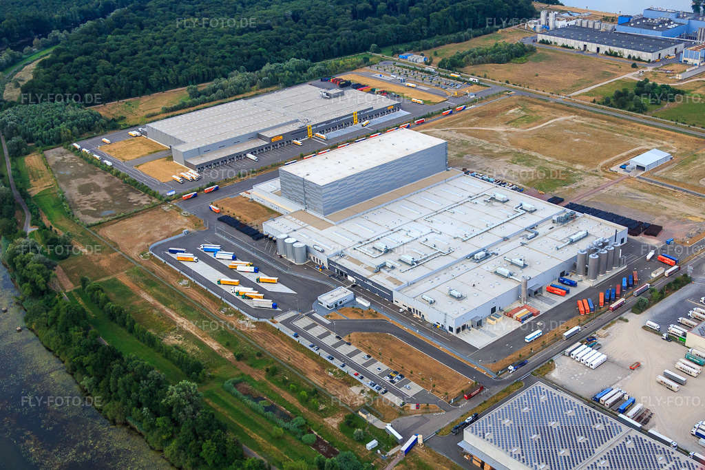 Luftbild: Pfälzer Erfrischungsgetränke GmbH in Wörth am Rhein im Bundesland Rheinland-Pfalz in Deutschland. Foto: IMG_083756.jpg vom 24.07.2015 durch Werner Riehm/FLY-FOTO.deMEG Gruppe - MEG Gruppe