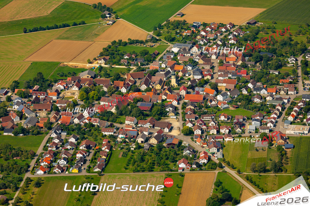 Das Luftbild zeigt :  Neenstetten - Die Luftaufnahme wurde 2024 vom UL-Flugzeug aus erstellt ( keine Drohne ) - Hochauflösende Luftaufnahme - Für grossformatige Ausdrucke geeignet. Die Geschenkidee !Mit Lizenz und Bildrechte bestellbar