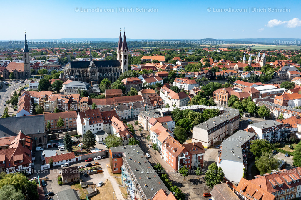 10049-51641 - Luftbild Halberstadt | Stockfoto und Bilderpool mit Bildmaterial aus Deutschland, dem Harz, Halberstadt, Quedlinburg, Wernigerode und weltweit. Qualitativ hochwertige und professionelle Fotos anschauen und kaufen. - Realisiert mit Pictrs.com