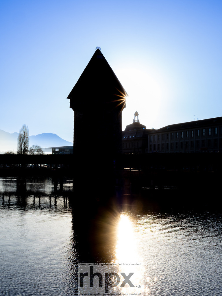 Morgenstimmung Luzern | Stimmungsvolle Fotokunst aus Luzern. Erlebe den Pilatus, den See und die Stadt Luzern in exklusiven Aufnahmen in der Fotogalerie & Shop. - Realisiert mit Pictrs.com