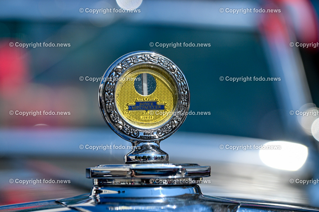 Slowakei_ Povazska Bystrica_ Veteran Tour Manin_ 14.06.2025-109 | 14.06.2025, Slowakei, SVK, Trenciansky kraj, Povazska Bystrica, im Bild Oldtimer Klub, Historische Fahrzeuge, Veteran Tour Manin, Auto, Alt, Besucher, Menschen, Feature, Symbolbild