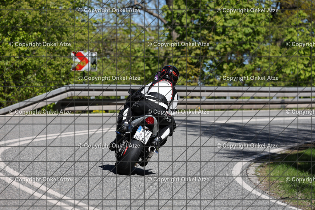 IMG_9043 | Fotograf am Kyffhäuser. Onkel Atze. Kyffhäuser Rennstrecke. Café36. Motorsportfotografie. - Realisiert mit Pictrs.com