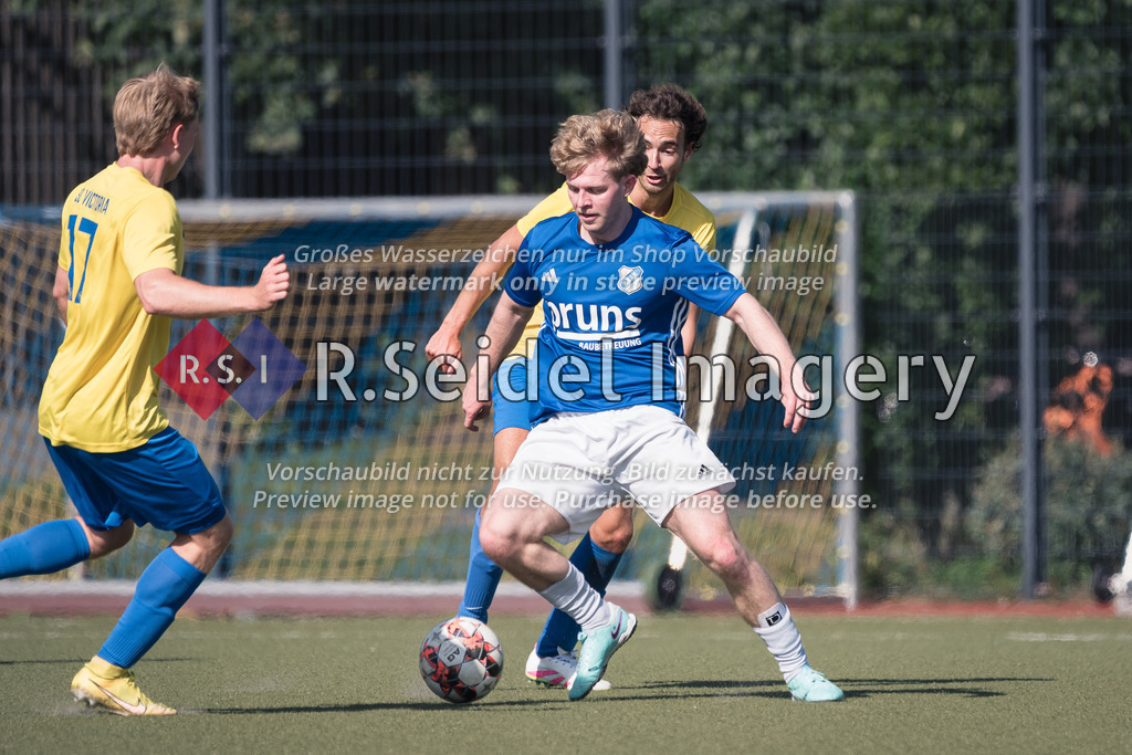 RS-1-132210 | Felix Adrian Müller (#8, NTSV), Jonathan Dort (#4, SCV, hinten)