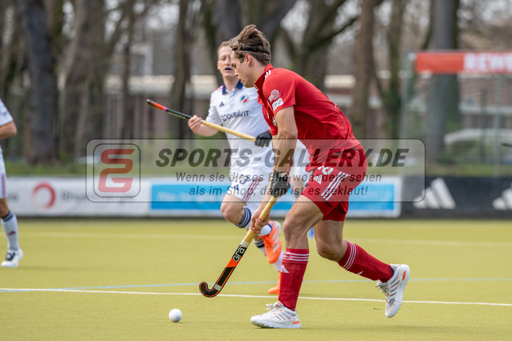 SFE_20260321_0036 | Köln, Deutschland, 21.03.26: Feldhockey 1. Bundesliga Herren zwischen Rot-Weiss Köln - Mannheimer HC im REWE Sportpark am 21.03.2026 in Köln, Deutschland. (Foto von Stephan Fehrmann)Köln, Germany, 21.03.26: Feldhockey 1. Bundesliga Herren between Rot-Weiss Köln - Mannheimer HC in REWE Sportpark at 21.03.2026 in Köln, Deutschland. (Foto from Stephan Fehrmann)