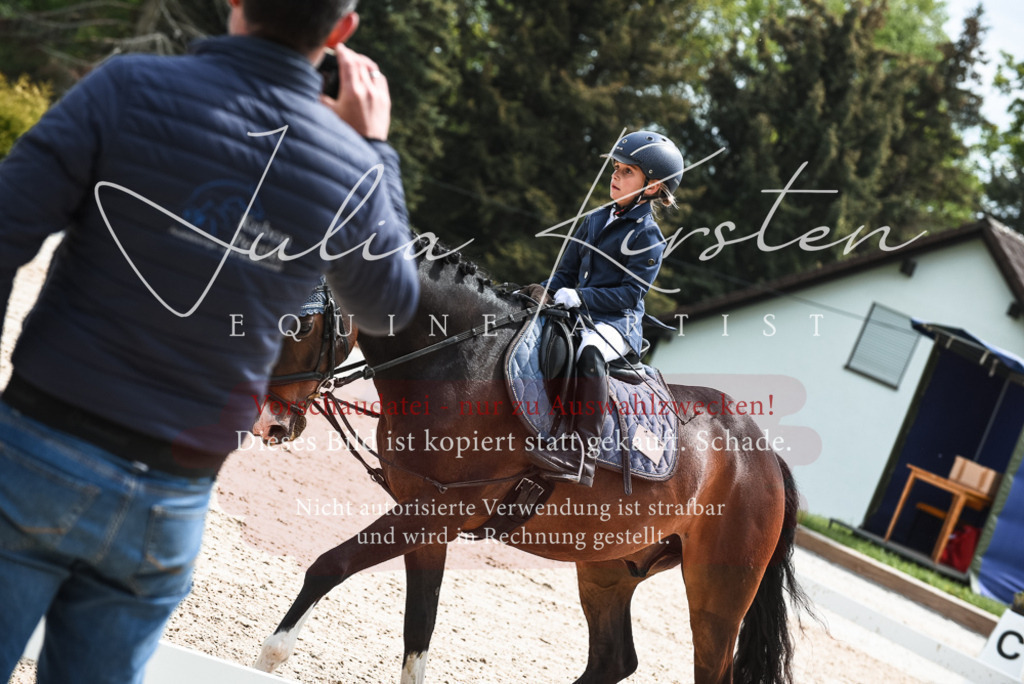 20230518_JK-Röhrsdorf-11-0260 | Pferde- und Turnierfotografie in Westsachsen. Pferdeportraits, Auftragszeichnungen und intuitive Kunst.