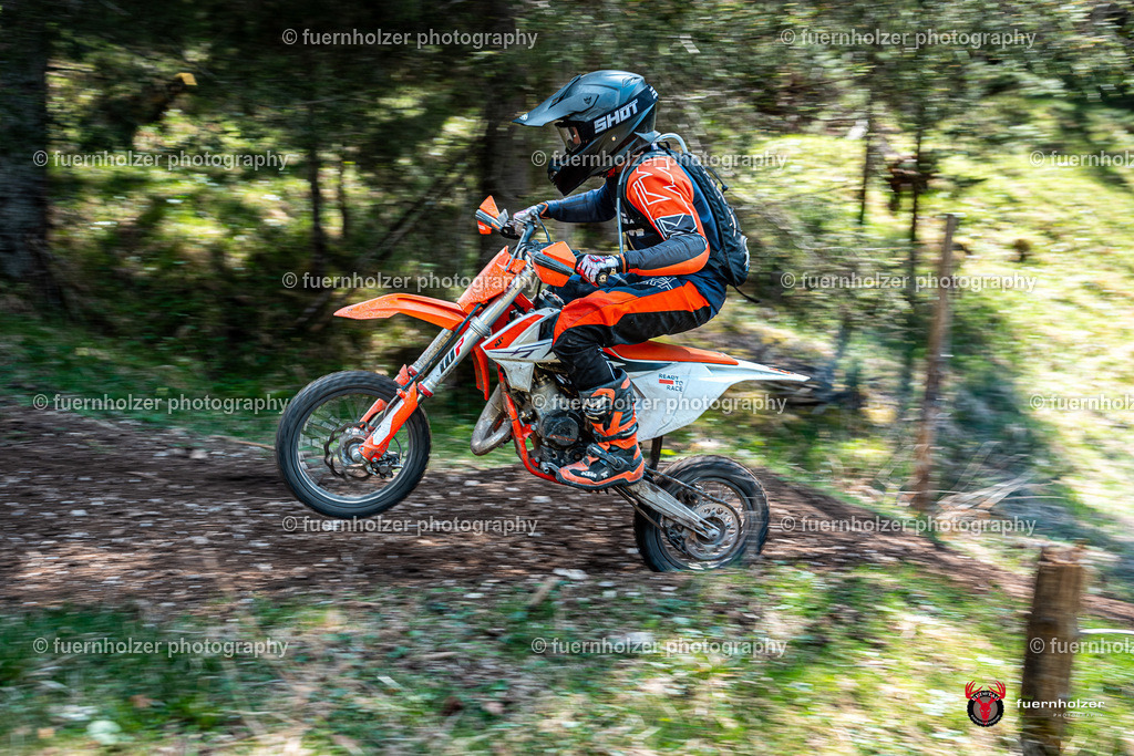 fuernholzer_250501-C1-656 | Fotografische Impressionen von der Red Stag Enduro Extreme by fuernholzer-photography.com. Endurosport in Österreich fotografisch festgehalten von fuernholzer. Auftragsfotografie für Private, Gewerbefotos und Industriefotografie. Eventfotografie, Sportfotografie und Motorsportfotografie. Anbieter von Fotoworkshops, Fototraining, fotografischen Vorträgen und Fotoseminaren.