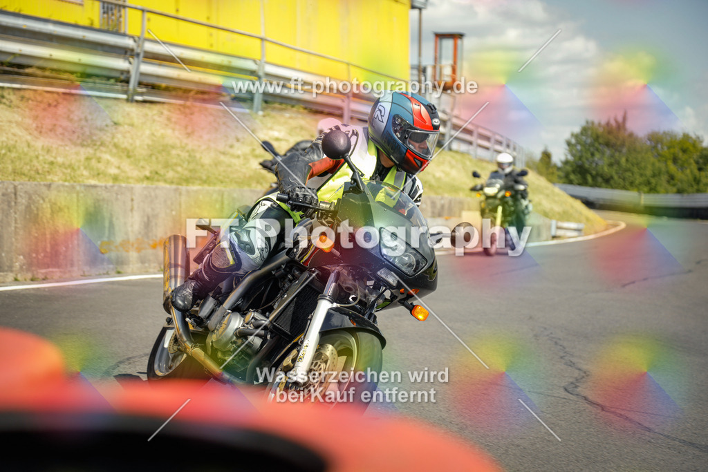 OBK_Mai_Martina_Markus-11175 | Hier findet Ihr Bilder von Touristenfahrten auf der Nürburgring Nordschleife oder von anderen Veranstaltungen die ich besucht habe. Viel Spass beim Durch Schauen 