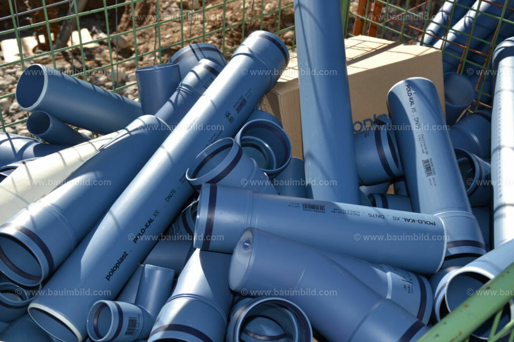 bib-lg15-sanitaer-0001 | Nach LV-Leistungsgruppen sortierte Detailfotos über den Bau eines Hauses. Alle Hausbau-Bilder direkt vom Urheber und Autor der Website Haus-Selber-Bauen.com