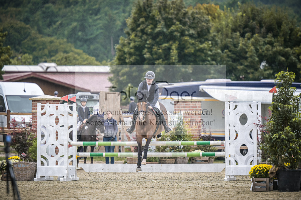 DOS_2292 | Entdecke hochwertige Reitturnierfotos von Foto Oger. Professionell, emotional und authentisch – jetzt Lieblingsmomente im Shop bestellen.Deutschlandweite Turnierfotografie. - Realisiert mit Pictrs.com