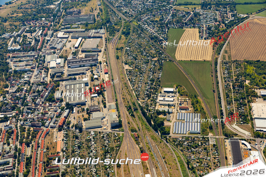 Die Luftaufnahme Fermersleben - Magdeburg wurde 2022 vom Flugzeug aus (keine Drohne) erstellt. Hohe Auflösung -für große Poster und Wandbilder geeignet - Garantiert!