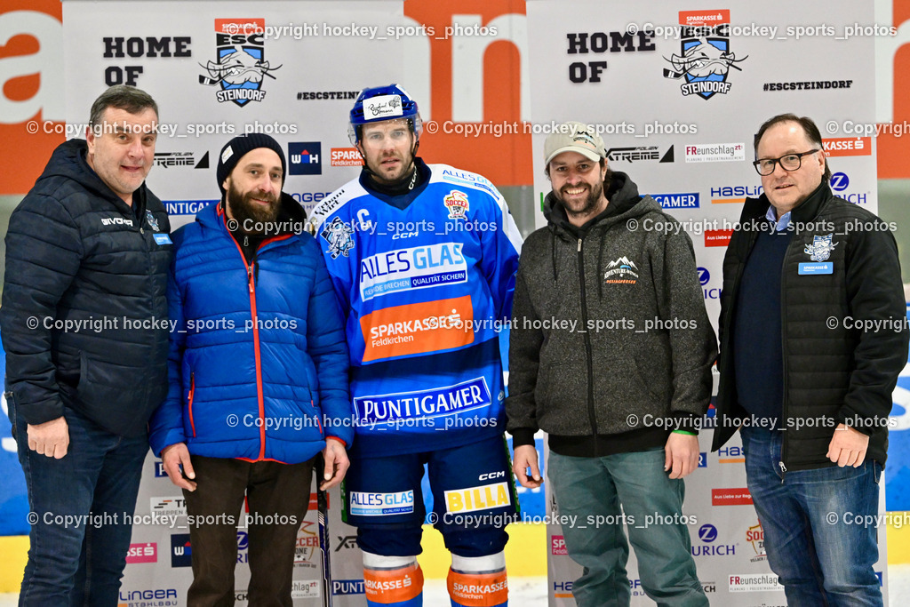 ESC Steindorf vs. ESV Ferlach  | Spieler des Abends #57 Wilfan Franz ESC Steindorf, ESC Steindorf Sektionsleiter Hans Tschernutter, Sportlicher Leiter ESC Steindorf Armin Ratz, ESC Steindorf vs. ESV Ferlach , ESC Steindorf vs. ESV Ferlach  am 15.02.2026 in Steindorf (Ossiachersee Halle), Austria, (Photo by Bernd Stefan)