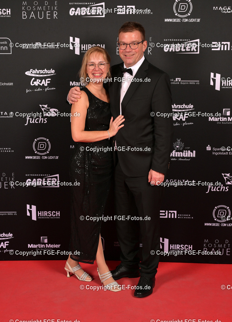 20240127-fge-fotos-0318 | Hofball der FGE am 27.01.2024 im Alten Stadttheater in Eichstätt. - Realisiert mit Pictrs.com