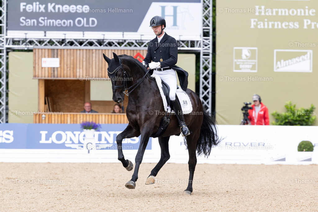 TH_419-San Simeon OLD-Kneese_ Felix_29574 | Al Shiraàa Deutsches Spring- und Dressur-Derby 2025 am 30.05.25 in Hamburg, Thomas Hellmann, 419San Simeon OLDKneese, Felix