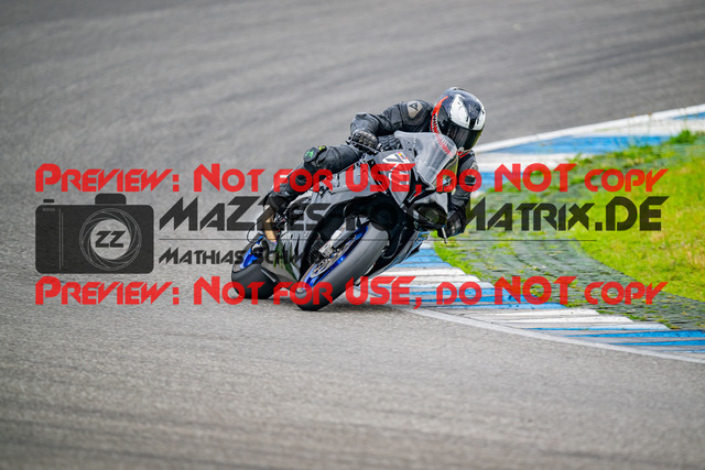 MaZZes_FotoMatrix_240701_6007705_6272 | WEISS