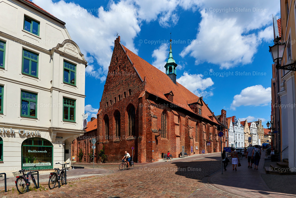 _DSC2964 1 | Findlinge im Eis, Zeesenboote bei der Traditionsregatta, eine Seebrücke im Sonnenaufgang - mit den Bildern aus dieser Galerie erhalten Sie wunderschöne Aufnahmen über das ganze Jahr. Ein tolles Produkt zum Verschenken, Werben oder zum Träumen vom nächsten - Realisiert mit Pictrs.com