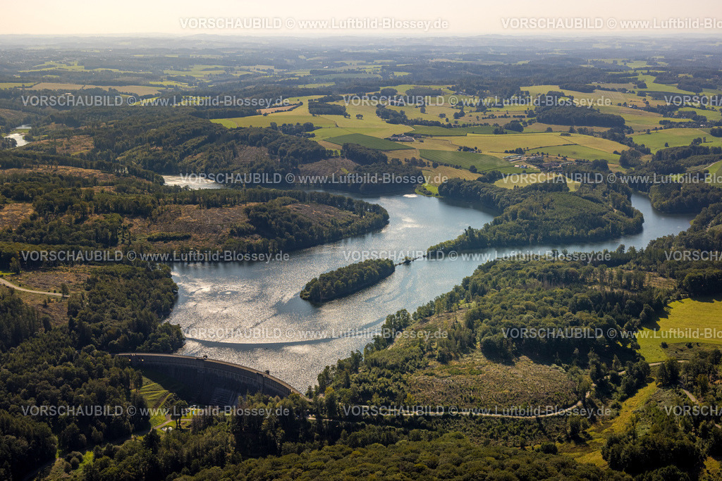 Ennepetal240814624 | Luftbild, Ennepetalsperre mit Staumauer und waldiger Insel, Hügellandschaft mit Waldschäden, Stadtgrenze Ennepetal, Boßel, Breckerfeld, Ruhrgebiet, Nordrhein-Westfalen, Deutschland