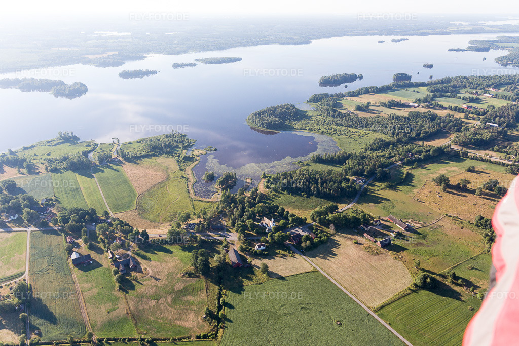 Luftbild: Ortsansicht in Blädinge im Bundesland Kronoberg in Schweden. Foto: IMG_108116.jpg vom 28.06.2018 durch Werner Riehm/FLY-FOTO.de