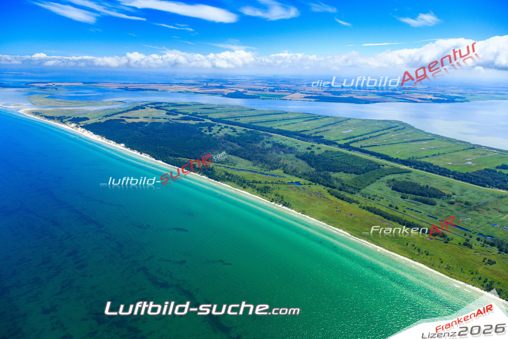 Die Luftaufnahme der Stadt Zingst wurde vom UL-Flugzeug heraus erstellt ( keine Drohne )- hohe Auflösung für beste Qualität