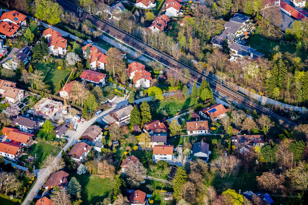 Luftbild: Bockmayrstr im Ortsteil Garatshausen in Tutzing im Bundesland Bayern in Deutschland.Foto: IMG_17961.jpg vom 15.04.2009 durch Werner Riehm/FLY-FOTO.deAuflösung des Originals: 4272 x 2848 px