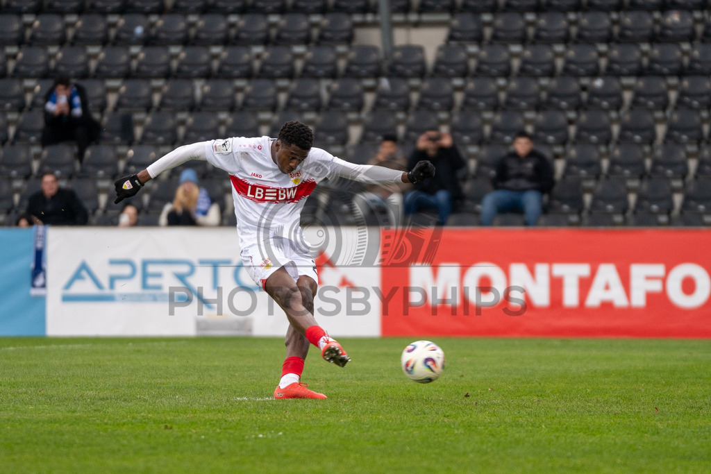 VfB Stuttgart II vs. TSG Hoffenheim II, Fussball, 3. Liga, 26. Spieltag, 15.03.2026 | Mansour Ouro-Tagba (VfB Stuttgart II, #27),VfB Stuttgart II vs. TSG Hoffenheim II, Fussball, 3. Liga, 26. Spieltag, 15.03.2026Foto: photosbyphips/Philip Ziegler