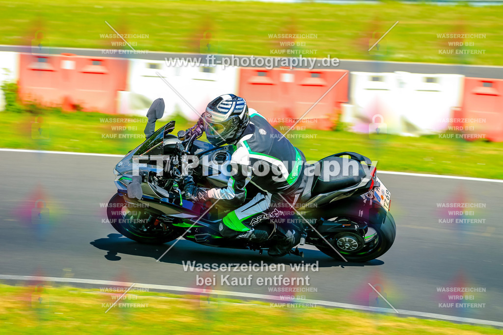 _NBG4698 | Hier findet Ihr Bilder von Touristenfahrten auf der Nürburgring Nordschleife oder von anderen Veranstaltungen die ich besucht habe. Viel Spass beim Durch Schauen 