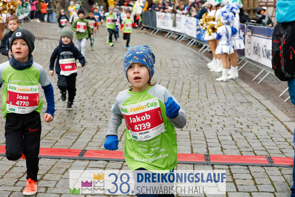 400m AOK Junior Cup | 3 Koenigslauf 2024 400m AOK Junior Cup - Realisiert mit Pictrs.com