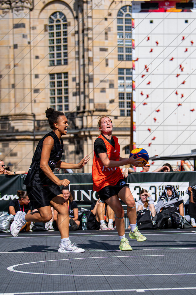 DIE FINALS 2025 | Dt. Meisterschaft 3x3 U18w | allfrisch JuniorPanthers2 (orange) vs. Dream Team (black)//  01.08.25: DIE FINALS 2025 | Dt. Meisterschaft 3x3 U18w / Dresden / Deutschland  //   CREDIT:www.bullenfotos.de, Martin König, Hörner Weg 40, D-49078 Osnabrück, +4917663732967 // Nutzung und Weitergabe nur zu den vereinbarten Zwecken. Presseanfragen an Ersteller. Alle Rechte beim Ersteller. Honorierung nach MFM. - Realisiert mit Pictrs.com