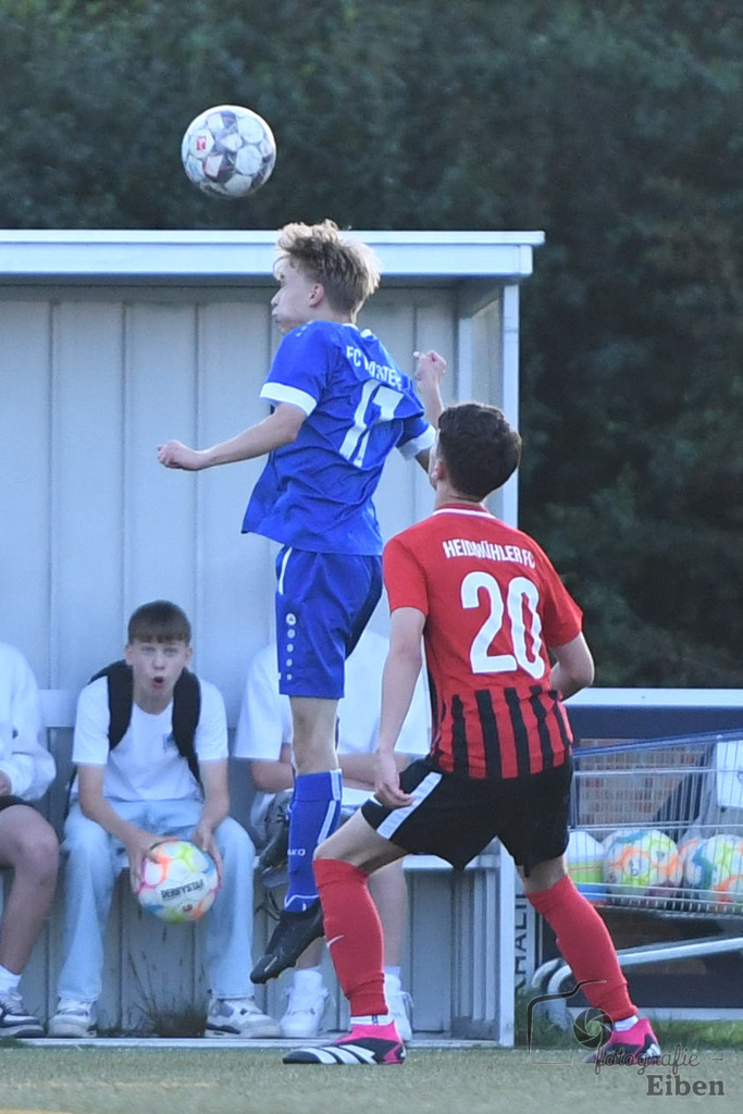 FC Rastede-Heidmühler FC | B-Jugend Bezirkspokal; FC Rastede (blau)-Heidmühler FC (rot) am 16.08.2023; in Rastede (Sportanlage Köttersweg), Photo: Philip Eiben 2023 - Realisiert mit Pictrs.com