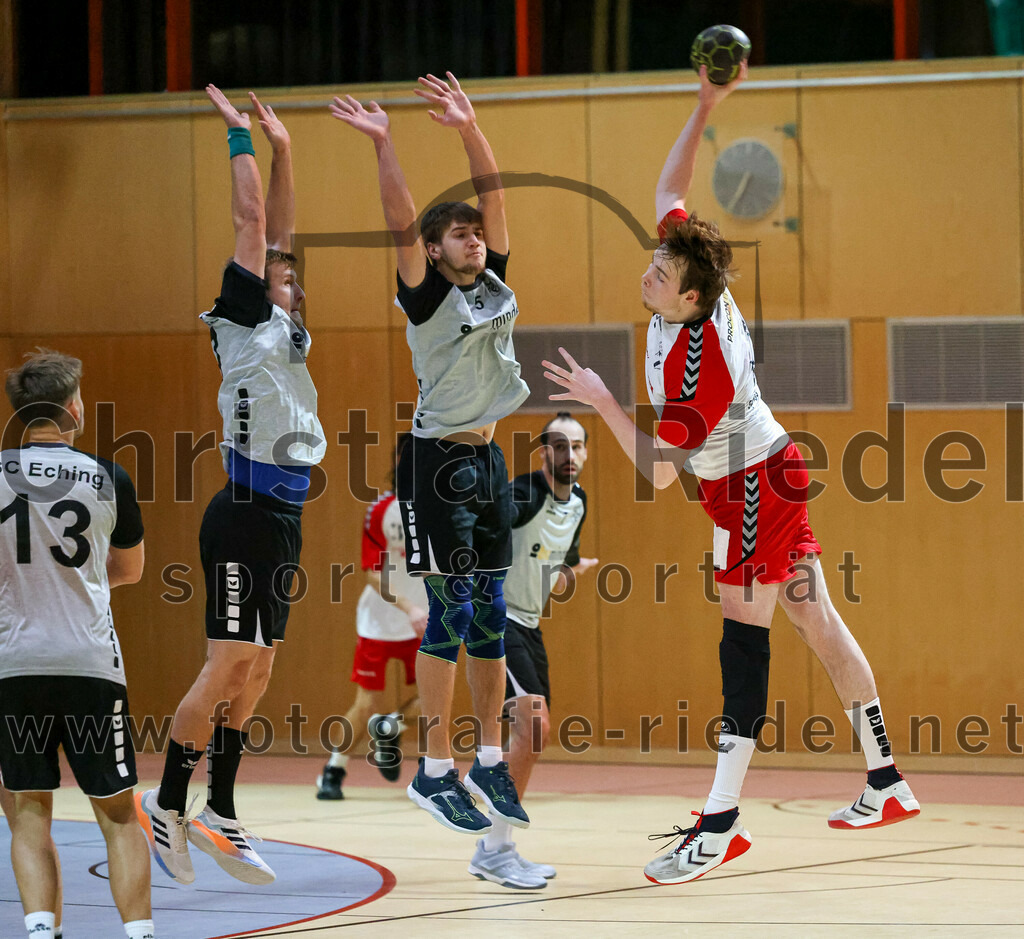 2023-01-21_018_SpVgg_Altenerding_gegen_SC_Eching | Erding, Deutschland, 21.01.2023:
Handball, Bezirksoberliga Männer 2022 / 2023, 12. Spieltag, SpVgg Altenerding gegen SC Eching, Endergebnis: 29:34

Simon Pfannes (SC Eching, #5), Niklas Fleps (SpVgg Altenerding, #17)

Foto: Christian Riedel / fotografie-riedel.net