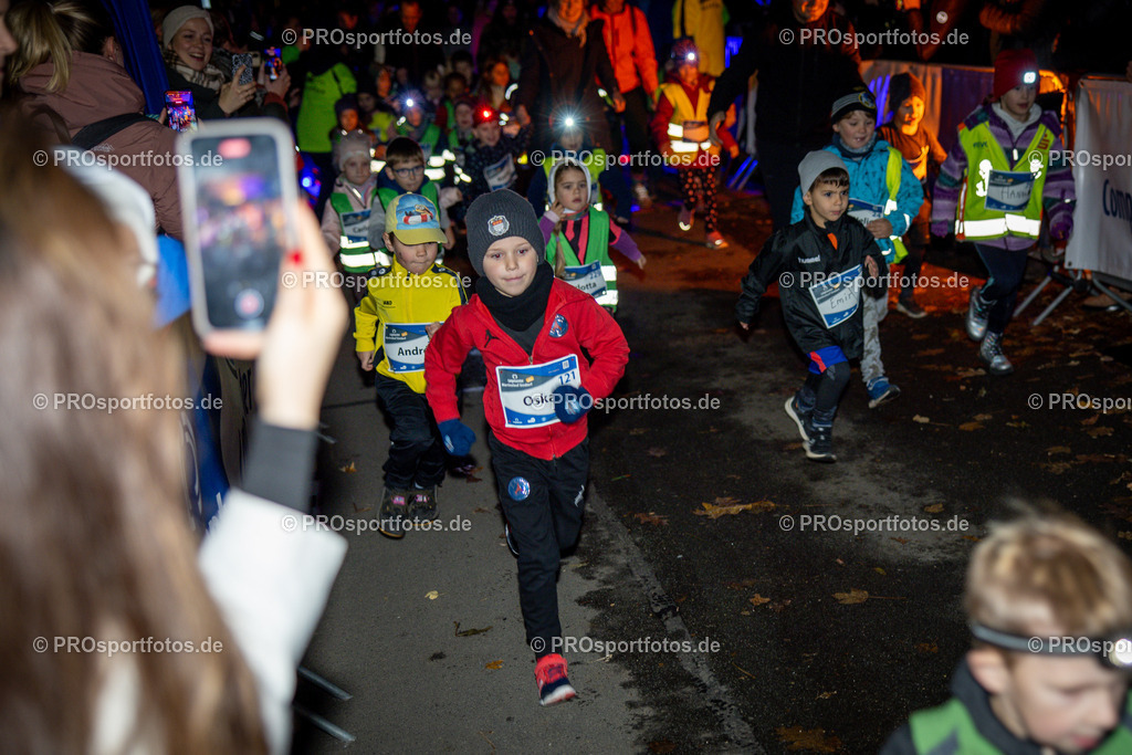 Martinslauf Sindorf 2023 in Kerpen-Sindorf, 09.11.2023 | Impressionen vom Martinslauf Sindorf 2023 am 09.11.2023 in Kerpen-Sindorf (Nordrhein-Westfalen).