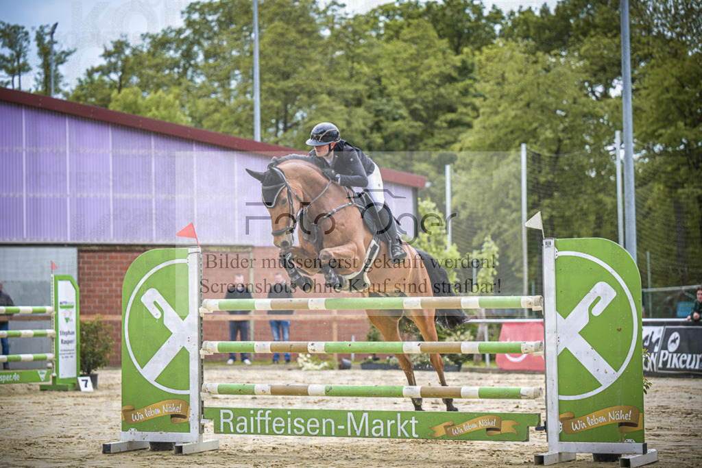 DOS_1313 | Entdecke hochwertige Reitturnierfotos von Foto Oger. Professionell, emotional und authentisch – jetzt Lieblingsmomente im Shop bestellen.Deutschlandweite Turnierfotografie. - Realisiert mit Pictrs.com