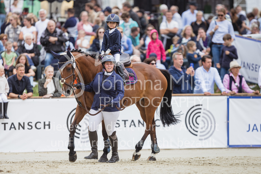230730_BHO_Fuehrzuegel-WB-126 | Deine schönsten Turniermomente als professionelle Fotos! Entdecke hochwertige Pferdesport-Fotografie im Online-Shop. Jetzt Fotos finden & bestellen!