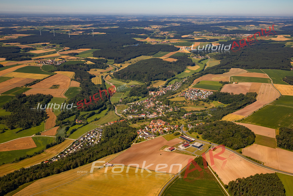 ruegland-luftbild-2512-jahr-2024 | Das Luftbild zeigt :  Rügland - Die Luftaufnahme wurde 2024 vom UL-Flugzeug aus erstellt ( keine Drohne ) - Hochauflösende Luftaufnahme - Für grossformatige Ausdrucke geeignet. Die Geschenkidee !Mit Lizenz und Bildrechte bestellbar