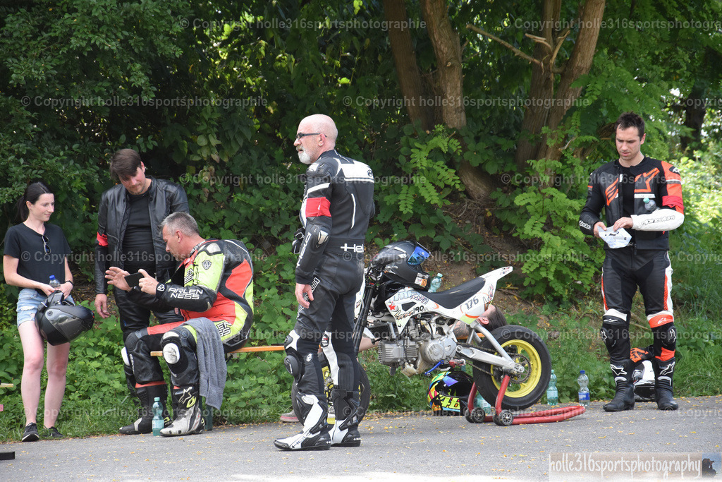 DSC_0821 | Sportfotografie , Motorsport, Motoross, Reitsport, Mointainbike, Enduro,
Landschaft , Outdoor, Eventfotografie, Landschaft, Bilder online bestellen - Realisiert mit Pictrs.com