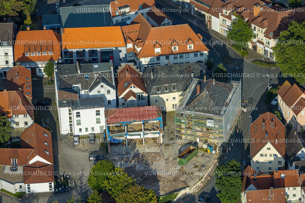 Werl230806940 | Luftbild, Baustelle mit Neubau an der Kämperstraße Ecke Steinerstraße, ehemaliges Fredrich und Neuschäfer-Möbelhaus, Werl, Werl-Unnaer Börde, Nordrhein-Westfalen, Deutschland