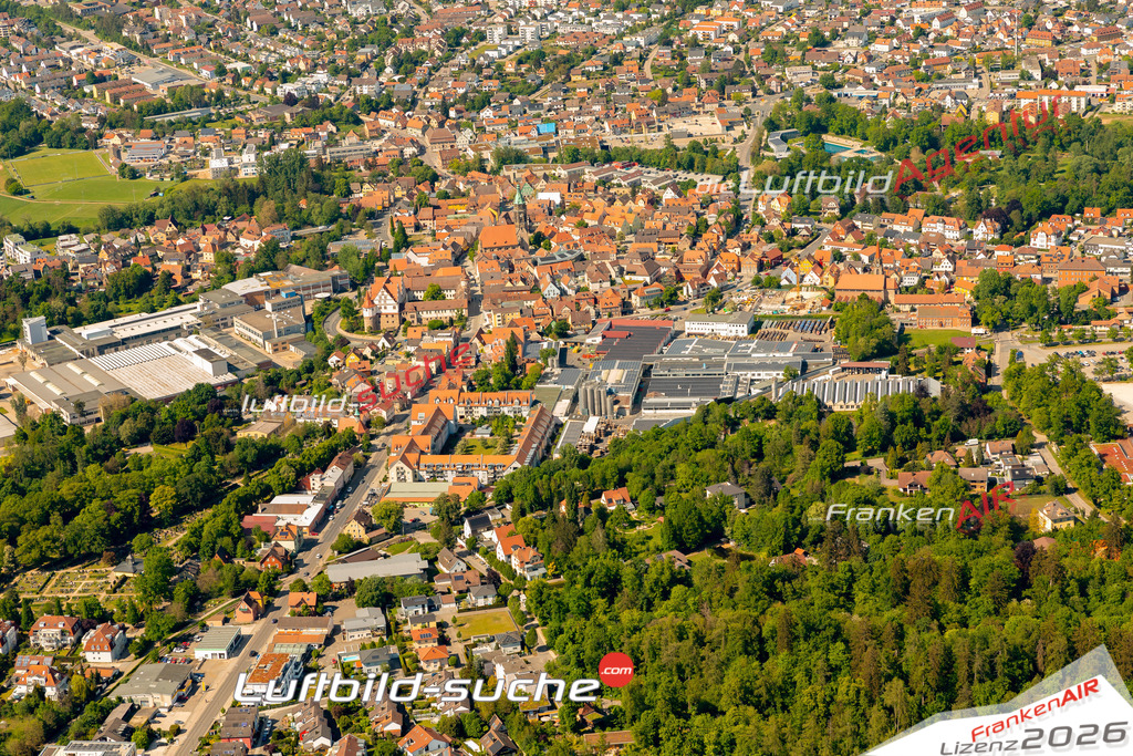 Das Luftbild zeigt :  Roth - Die Luftaufnahme wurde 2024 vom UL-Flugzeug aus erstellt ( keine Drohne ) - Hochauflösende Luftaufnahme - Für grossformatige Ausdrucke geeignet. Die Geschenkidee !Mit Lizenz und Bildrechte bestellbar